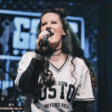 Jenny – Gesang bei JENNY AND THE GANG